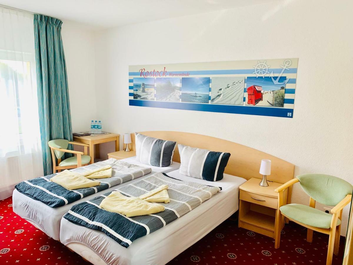 Hotel-Pension Petridamm Rostock Exteriör bild